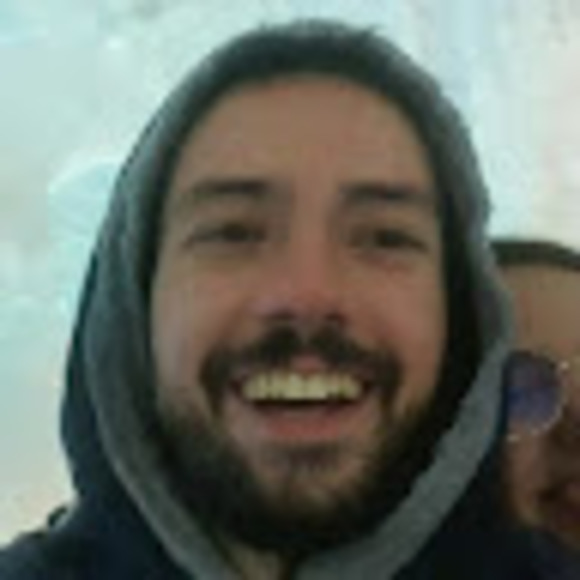 Profile Picture of Matheus Medeiros (@matheusmedeiros) on Poshmark