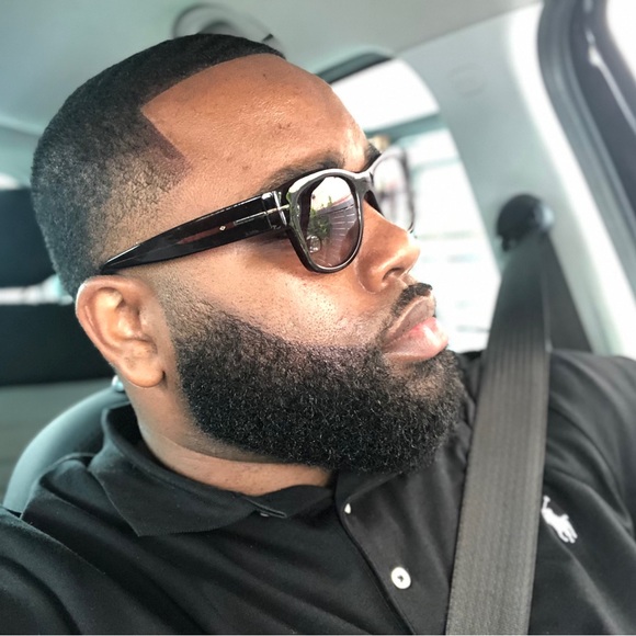 Profile Picture of James Wigfall (@jlwigfall) on Poshmark