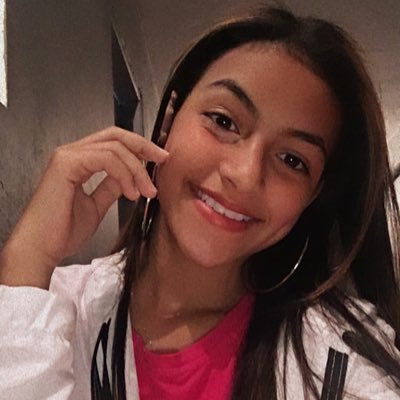 Profile Picture of Angelina Fernandes (@Angelin18434695) on Twitter