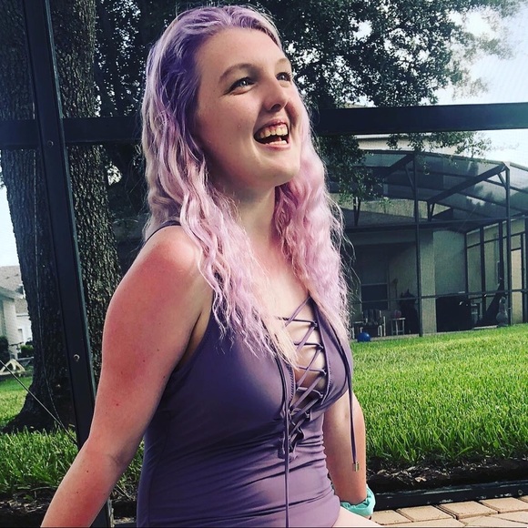 Profile Picture of Marissa Blonigen (@92399rissa) on Poshmark