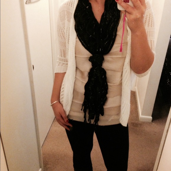 Profile Picture of Christine Dedes (@chrisanthemum) on Poshmark