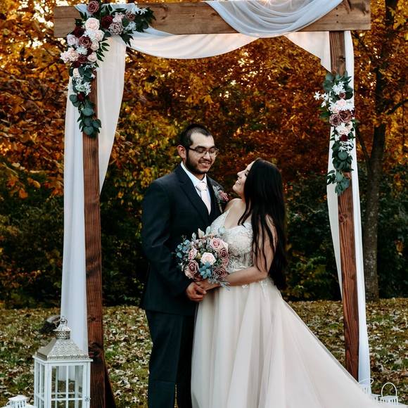 Profile Picture of Kaylee Barron (@kayleebarron) on Poshmark