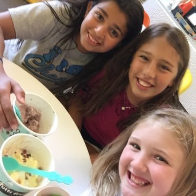 Profile Picture of Claire Elise Cavazos (@clairecavazos) on Twitter