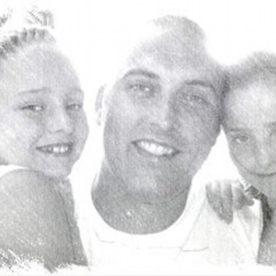 Profile Picture of Steven Duffield (@duff112233) on Twitter