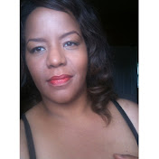 Profile Picture of Carol Wyatt (@coolchicacarol) on Youtube