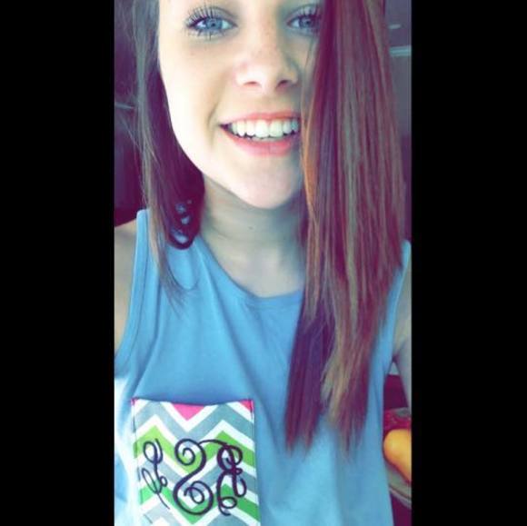 Brooke Saulters - Poshmark Profile Picture of Brooke Saulters (@brookesaulters0) on Poshmark