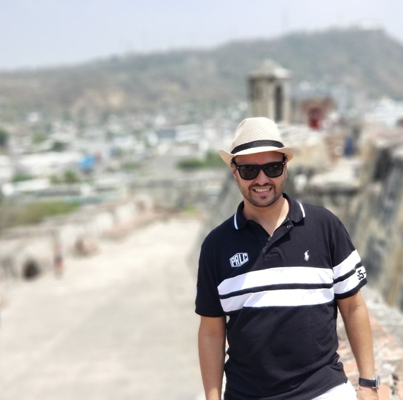 Profile Picture of Jairo Perez (@jaronan5) on Poshmark