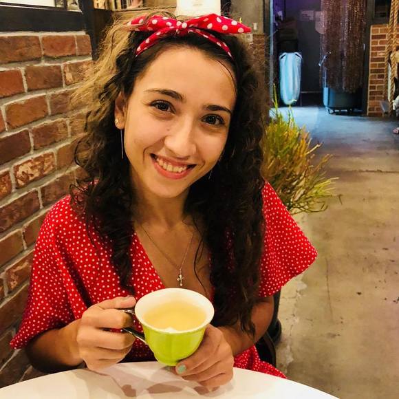 Profile Picture of Oxana Chihai (@oxanachihai) on Poshmark