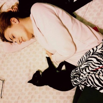 Profile Picture of Rachael Pearson (@RachaelWrites_) on Twitter