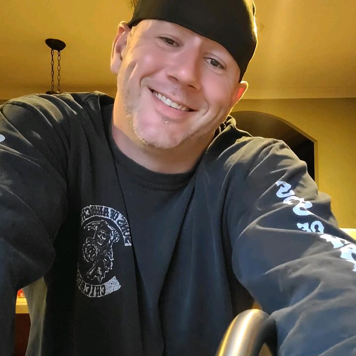 Profile Picture of   there is a better way to... (@richupton1) on Tiktok