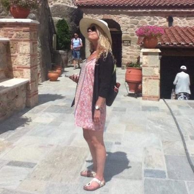 Profile Picture of Tracey Featherstone (@traceyfeather) on Twitter