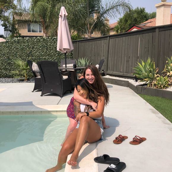 Alexa Hudson - Poshmark Profile Picture of Alexa Hudson (@alexarene92) on Poshmark