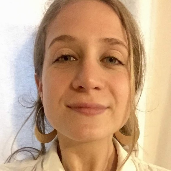 Profile Picture of Allison Dash (@allisonjdash) on Poshmark