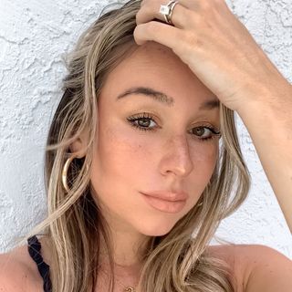 Profile Picture of Hallie Walls (@halliewallsxo) on Instagram