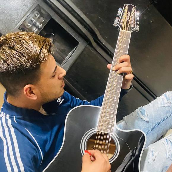 Profile Picture of Danny Rangel (@dannyrangel380) on Poshmark