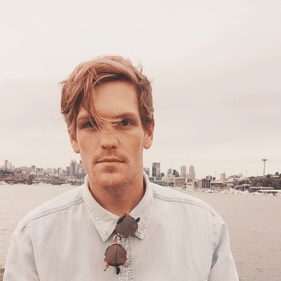 Profile Picture of Victor Olson (@vicoolson) on Poshmark