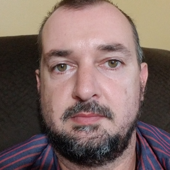 Profile Picture of Daniel Moore (@cherokee1998) on Poshmark