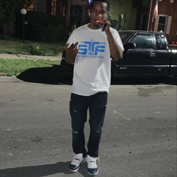 Profile Picture of Sean Anderson (@kingrob52) on Poshmark