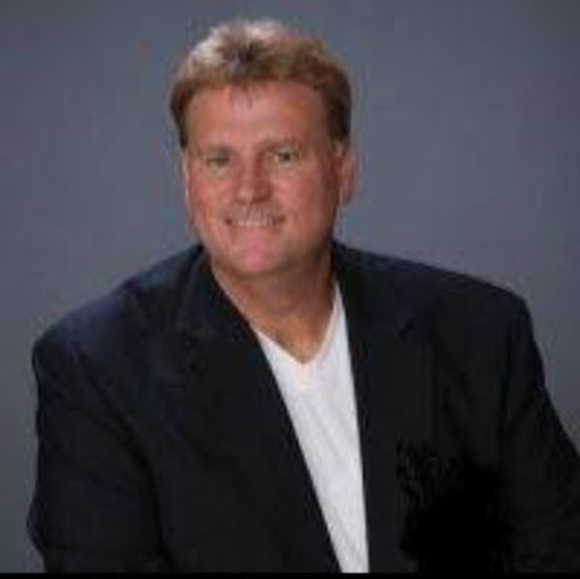 Profile Picture of Thomas Crowder (@mayorcrowder) on Poshmark