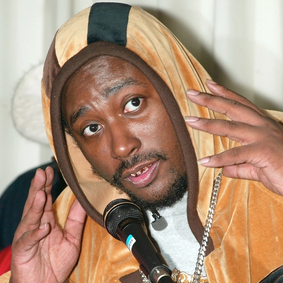 Profile Picture of Justin Benson (@oldirtybenson) on Poshmark