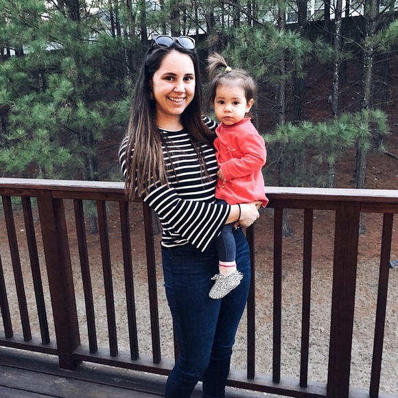 Profile Picture of Stefani Iotova (@simplymamalifee) on Poshmark