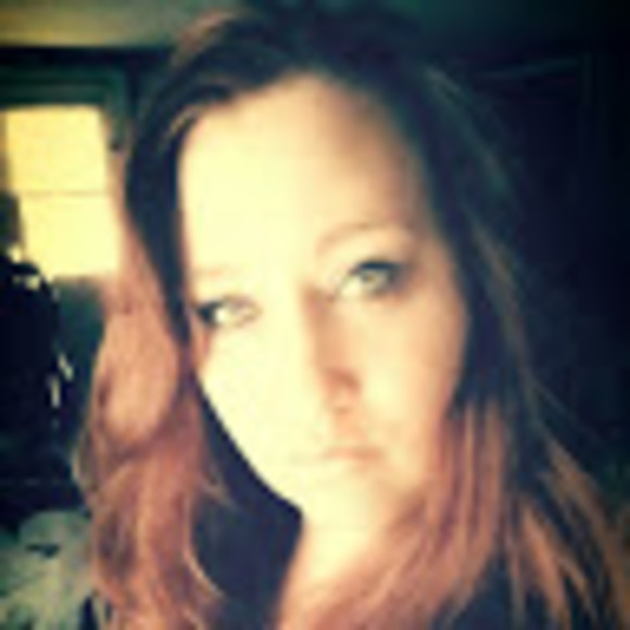 Amy O'rourke-terotta - Poshmark Profile Picture of Amy O'rourke-terotta (@amyterotta1977) on Poshmark