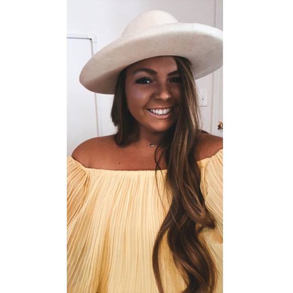 Profile Picture of Blair Tinker (@stinkertinker2) on Poshmark