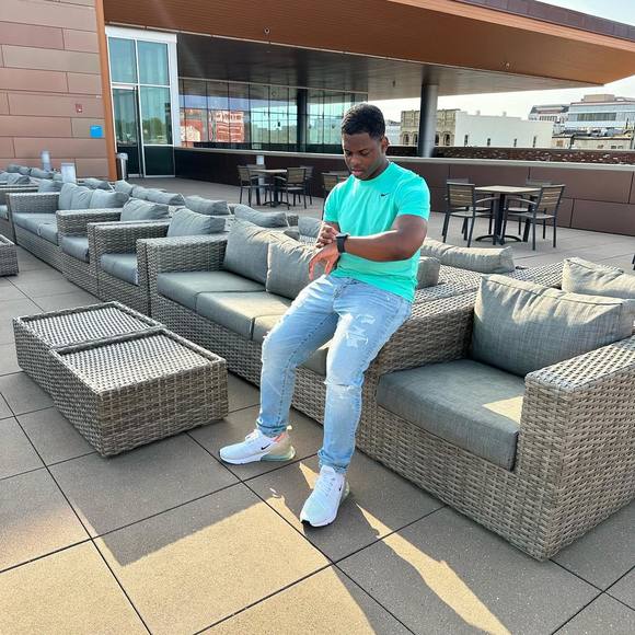 Profile Picture of Cordy Fouch (@cordyf) on Poshmark