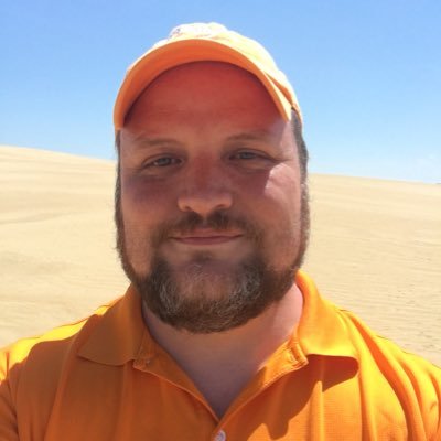 Profile Picture of Doug Brooks (@DesertVol) on Twitter