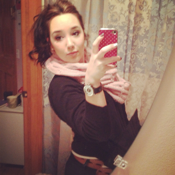 Profile Picture of Alexis Zimmermann (@az0204) on Poshmark