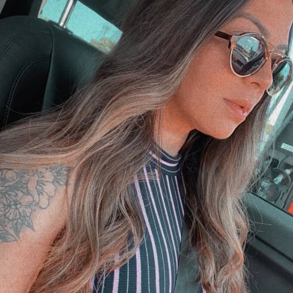 Profile Picture of Juliana Lucena (@jujulucena77) on Poshmark