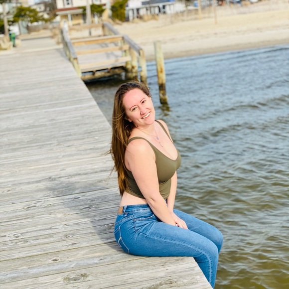 Profile Picture of Austin Pinnella (@austinpinnella) on Poshmark