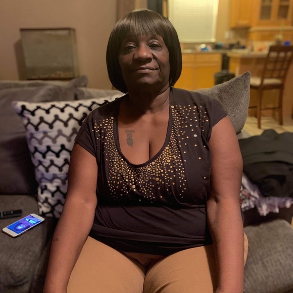 Profile Picture of Shirley Smarr (@chrisle1) on Poshmark