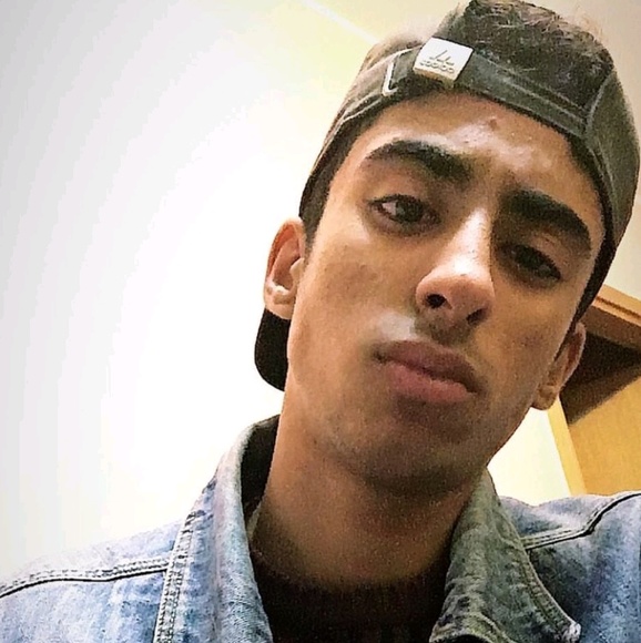 Profile Picture of Mark Bieganski (@mark12341) on Poshmark