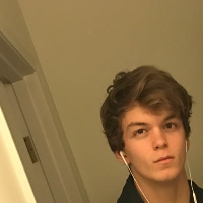 Profile Picture of Aaron Grimshaw (@grimshawwy) on Twitter