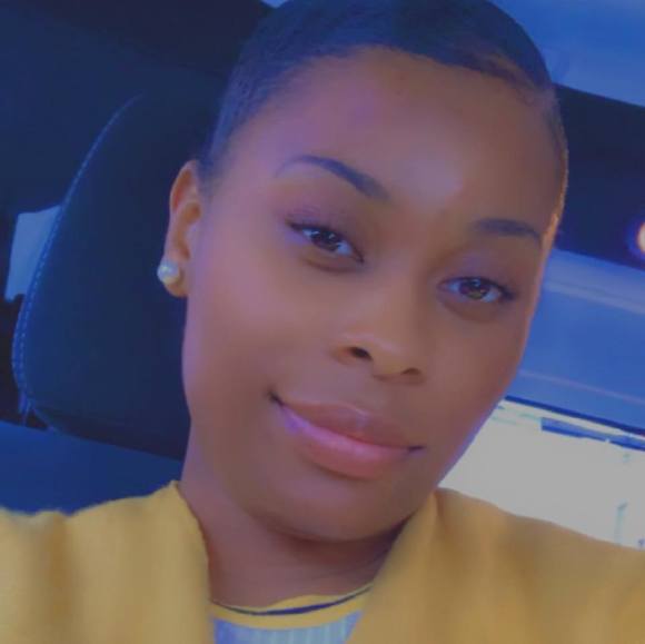 Profile Picture of Diana Deltor (@concourdemode) on Poshmark