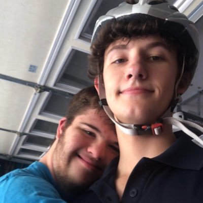 Profile Picture of Andrew Curry (@Acurr234) on Twitter