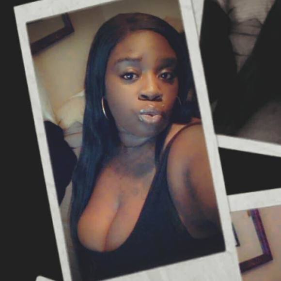 Profile Picture of Shawntay Shawntay (@shawntay37) on Poshmark