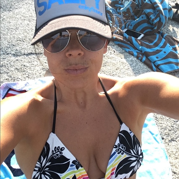 Profile Picture of Nicole Ramsayer (@nicbianca912) on Poshmark