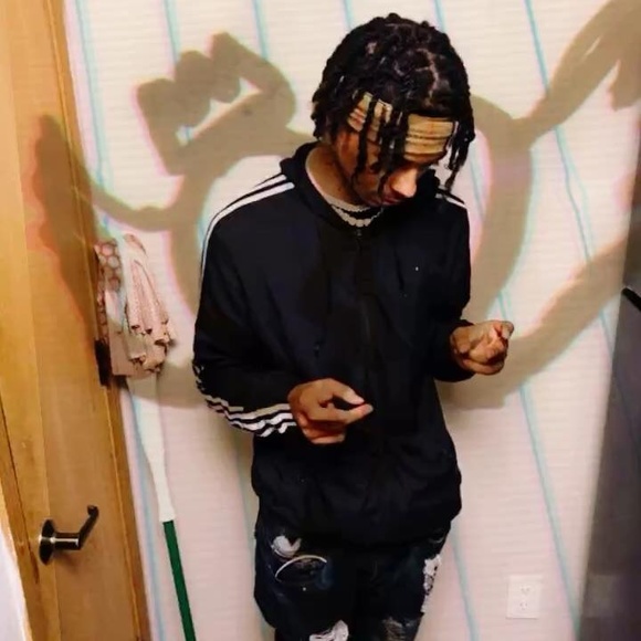 Profile Picture of Calvin Williams (@calvinw654) on Poshmark