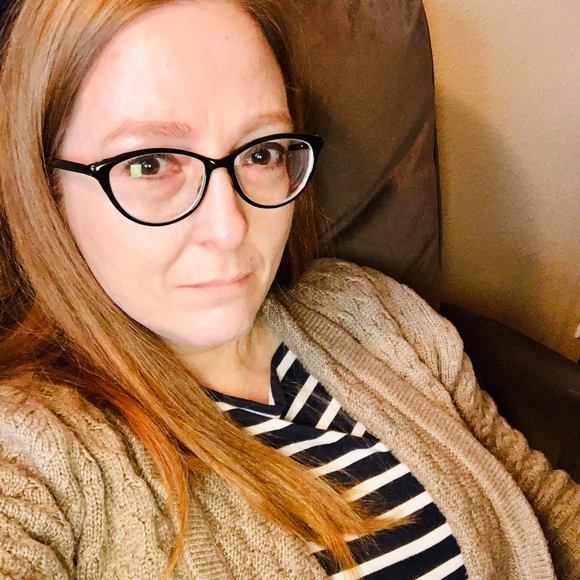 Profile Picture of Julia Gottshall (@juliagottshall) on Poshmark