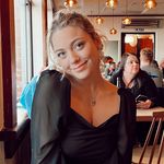 Profile Picture of e v a 🌛 (@eva.lloyd) on Instagram