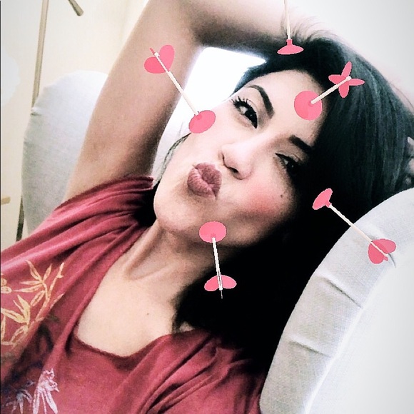 Profile Picture of Eli Leon (@eli_leon) on Poshmark