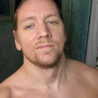 Profile Picture of Roger Lawrence (@Euroslavia) on Twitter