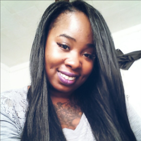 Profile Picture of Carla Lawson (@carla_26) on Poshmark