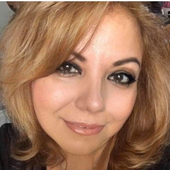 Profile Picture of Ida Perez (@idita29) on Poshmark