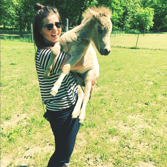 Profile Picture of Garnet Fetner (@garnfet) on Poshmark