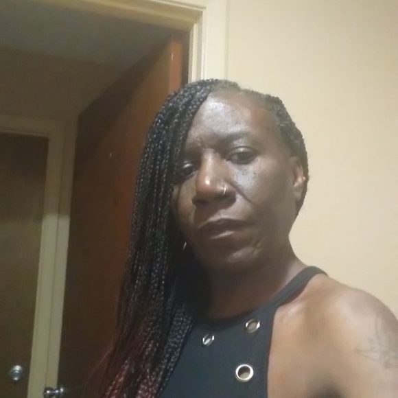 Profile Picture of Ardella Edmond (@ardellaedmond42) on Poshmark
