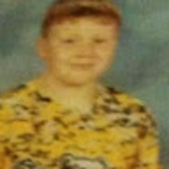 Profile Picture of Tilder Hunt (@hunttilder458) on Poshmark