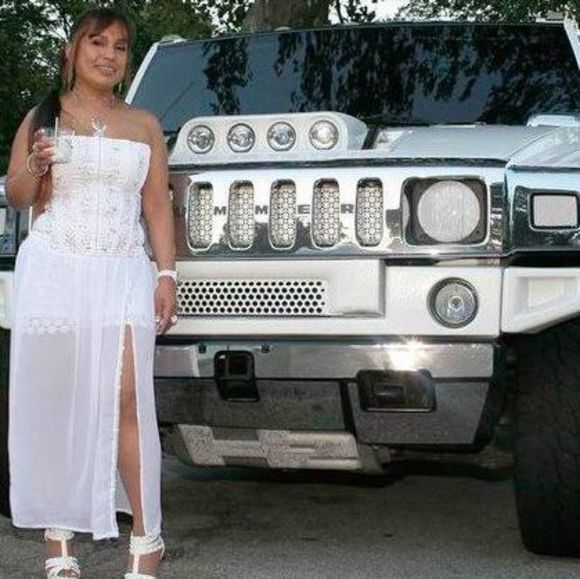 Profile Picture of Sandra Mahabal (@lowlinda) on Poshmark